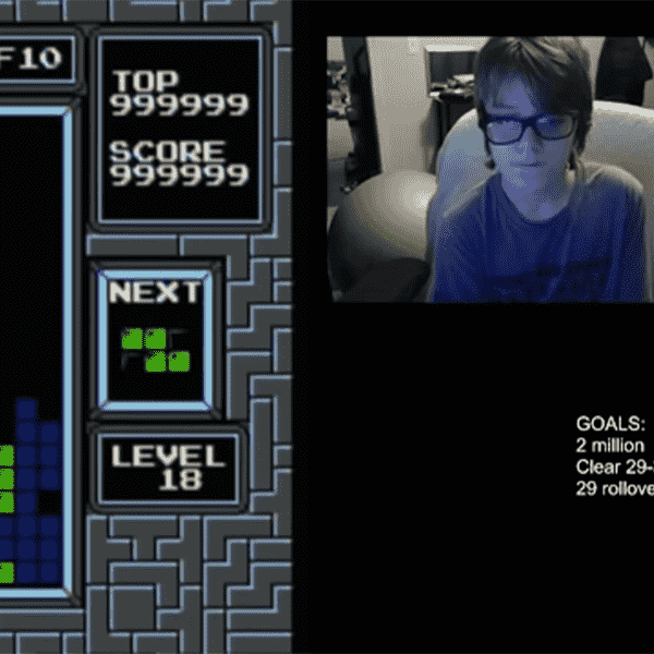 ¡Un niño de 13 años supera Tetris por primera vez en el mundo!